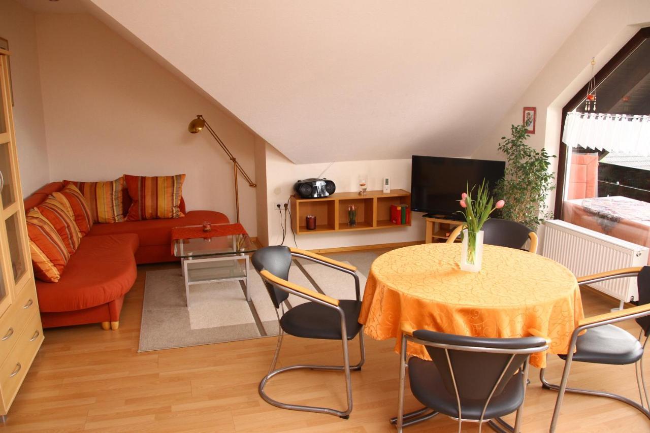 Ferienwohnungen Haus Albert Grossheubach Bagian luar foto
